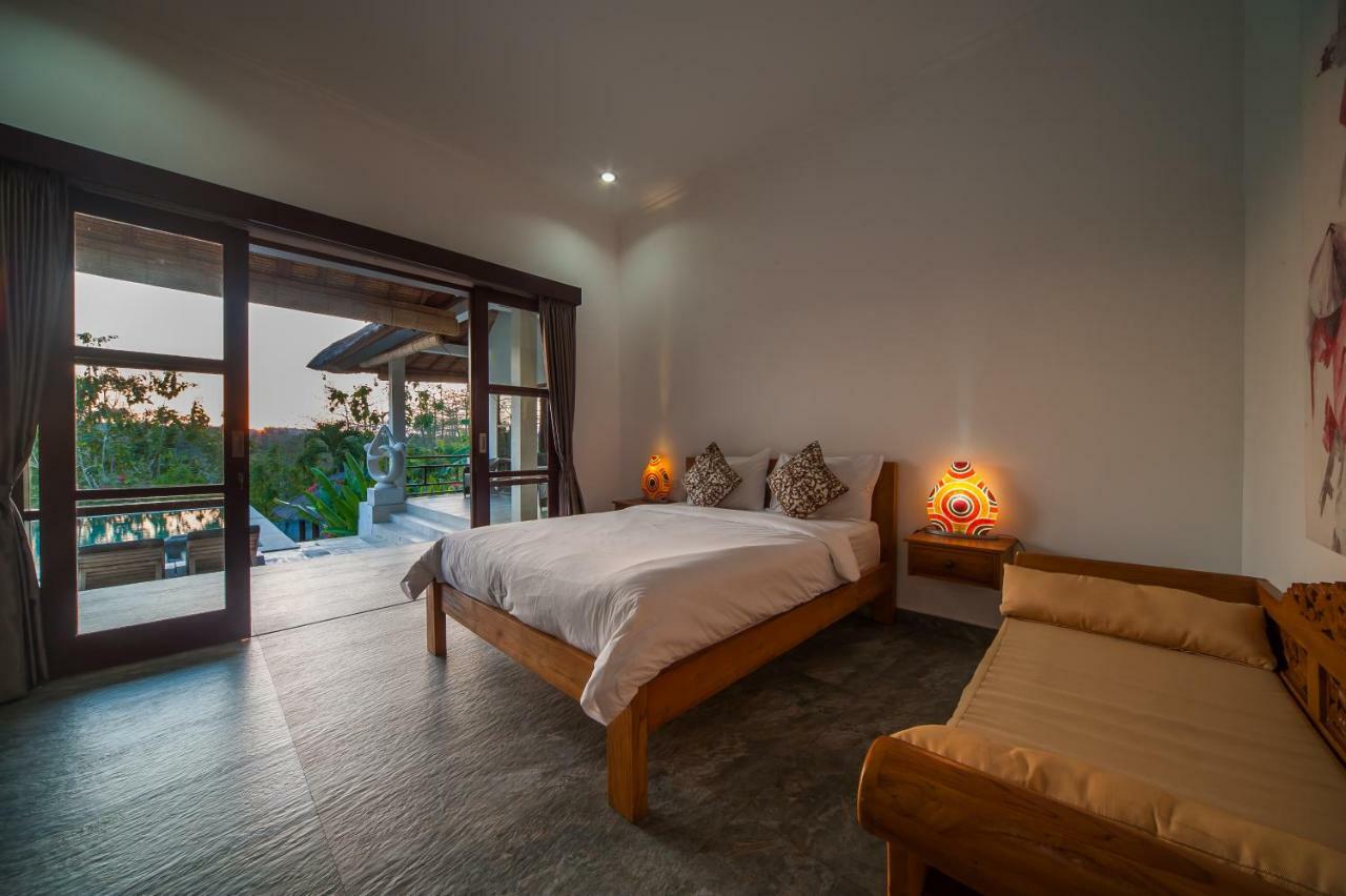 Villa Michiko Uluwatu Exteriör bild